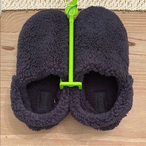 CROCS Kids' Classic Cozzzy Slippers; Navy Blue; Never been worn